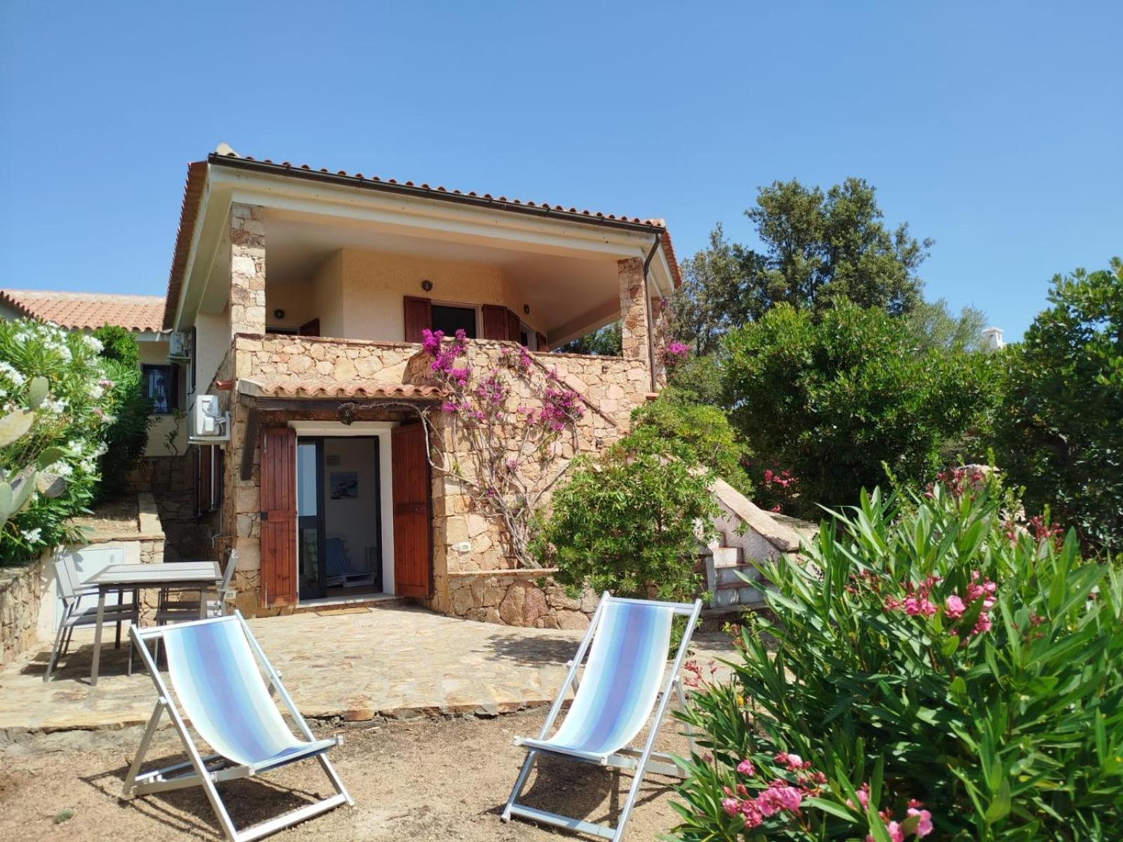 Villa Vista Mare Cala Ginepro Punta Molara Exterior foto