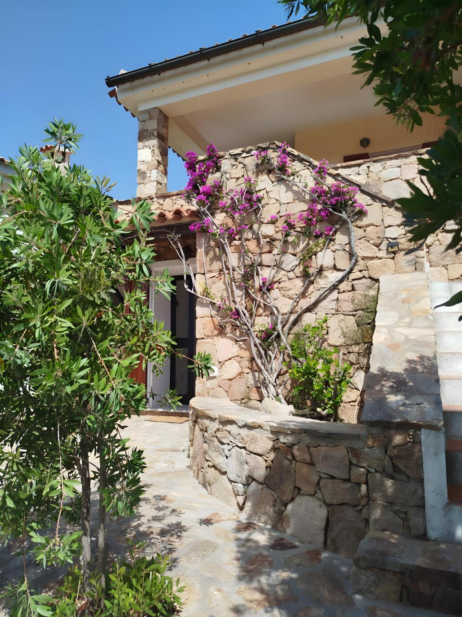 Villa Vista Mare Cala Ginepro Punta Molara Exterior foto
